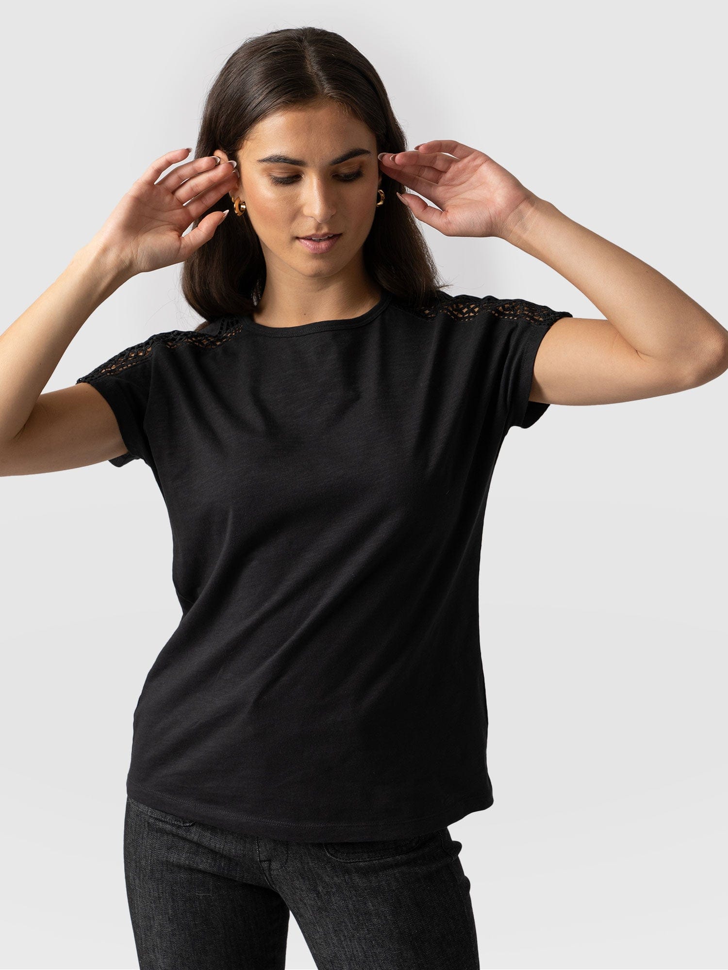 Reveal Lace Tee Black - Women's T- Shirts | Saint + Sofia® EU